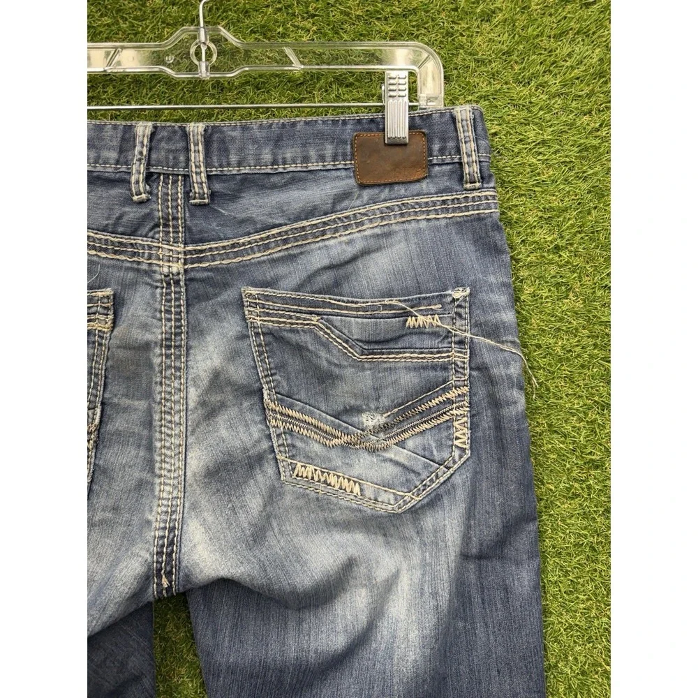 BKE Jeans Mens 36 R Tyler Bootleg Medium Wash Buckle Stretch Denim Y2K Workwear